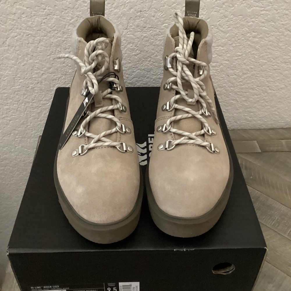SOREL Hi-Line Cozy Lace-Up Hiking Boot (Women) 9.5M - Picture 8 of 8